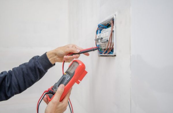 Adaptacija stana Zagreb 2026: Zašto je zamjena starih električnih instalacija prvi korak?